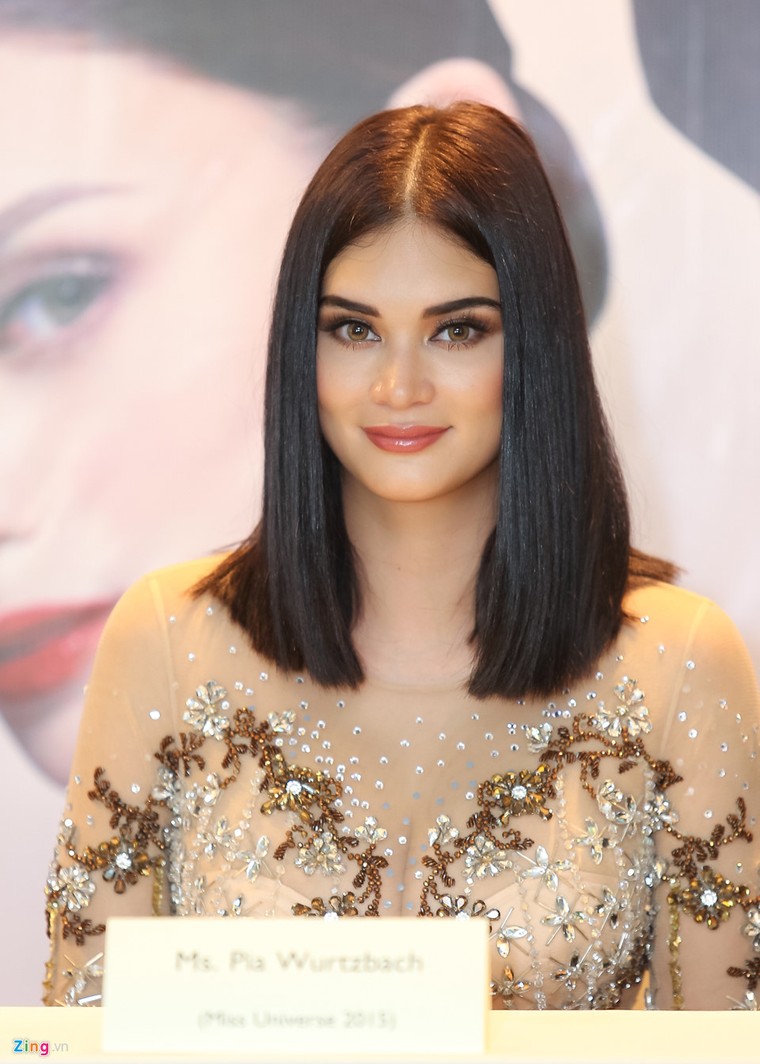 Đỗ Mỹ Linh, Huyền My đọ sắc Hoa hậu đẹp nhất thế giới ở Sài Gòn ảnh 15