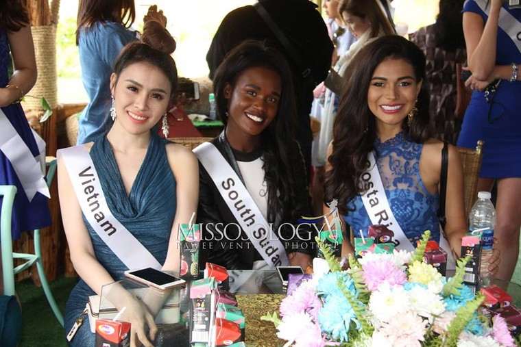 Sau ồn ào với Kỳ Duyên, Thư Dung lộ khả năng 'nói tiếng Anh ít người hiểu' tại Miss Eco 2018 ảnh 4