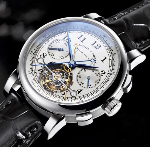 Nghệ thuật dùng đồ hiệu cực đắt đỏ của Tổng thống Nga Putin ảnh 7