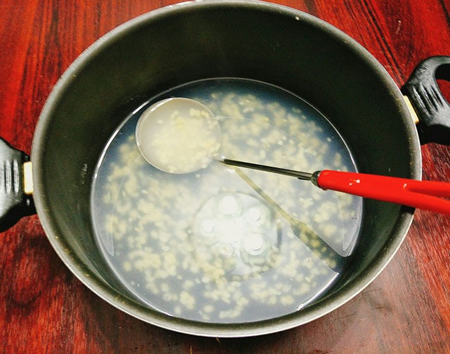 Tết Hàn thực trổ tài làm bánh chay nhân đậu xanh đãi cả gia đình ảnh 8