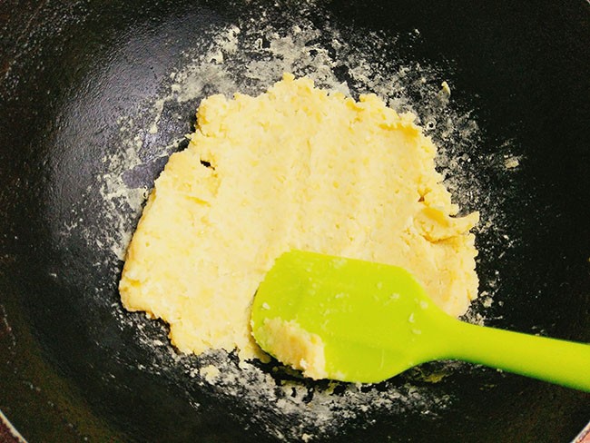 Tết Hàn thực trổ tài làm bánh chay nhân đậu xanh đãi cả gia đình ảnh 3