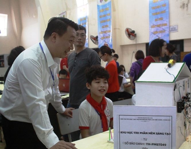 Gần 500 thí sinh tranh tài tại Hội thi tin học trẻ TP Hà Nội ảnh 2