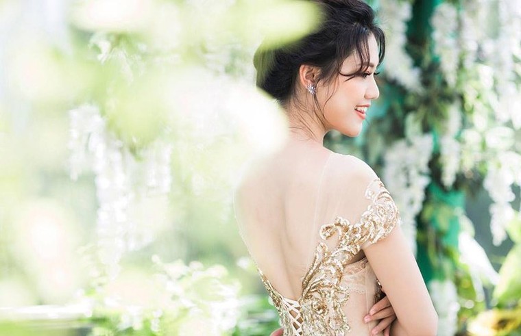 Nhan sắc nổi trội của MC cao 1m81 mới đầu quân cho VTV ảnh 11