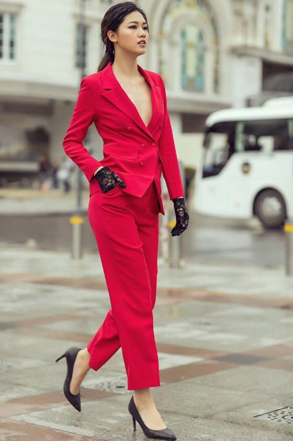 Nhan sắc nổi trội của MC cao 1m81 mới đầu quân cho VTV ảnh 12