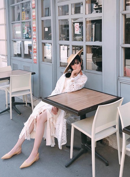 Sao Việt chuộng sắc trắng trong mùa oi nồng ảnh 6