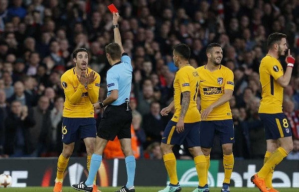 Xem màn trình diễn cuối cùng ở đấu trường châu Âu trên sân Emirates của HLV Wenger ảnh 3