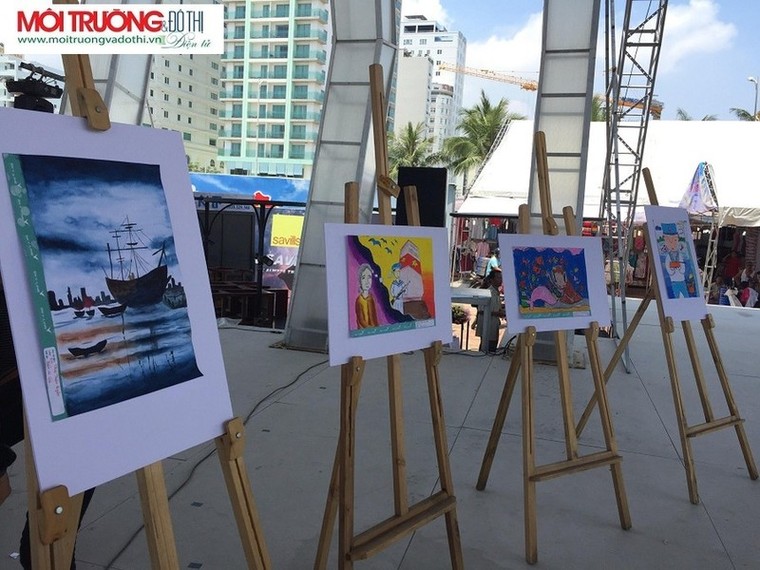 Chùm ảnh: Hơn 100 học sinh thi vẽ tranh “Biển đảo quê em” ở Đà Nẵng ảnh 8