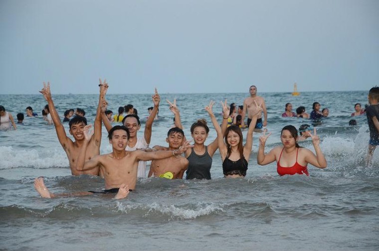 Bí quyết bảo vệ sức khỏe để kỳ nghỉ lễ trọn vẹn ảnh 2