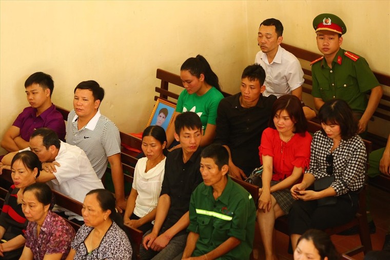 Hoãn phiên tòa sơ thẩm xét xử vụ tai biến chạy thận tại tỉnh Hòa Bình ảnh 2