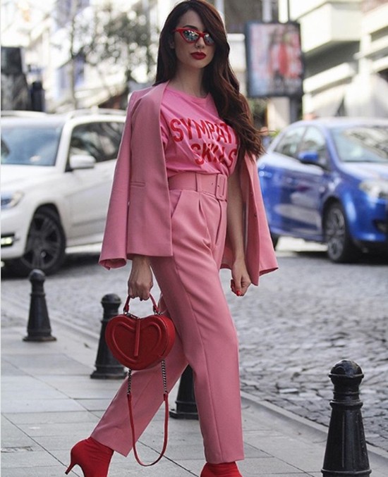 Sắc hồng được tín đồ thời trang ưa chuộng trong mùa hè ảnh 10