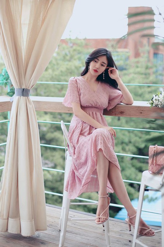 Sắc hồng được tín đồ thời trang ưa chuộng trong mùa hè ảnh 5