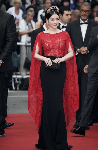 Không phải là khách mời danh dự, Lý Nhã Kỳ 5 lần đến LHP Cannes để làm gì? ảnh 2
