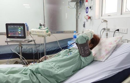 Suýt chết sau tiêm thuốc làm trắng da ảnh 1