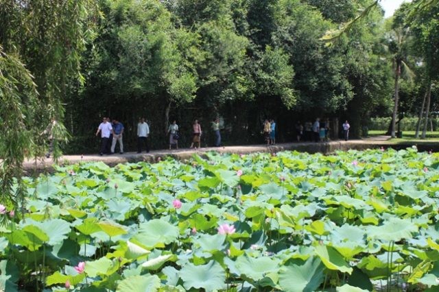 Làng Sen quê Bác – điểm đến không thể bỏ qua khi du lịch Nghệ An ảnh 2