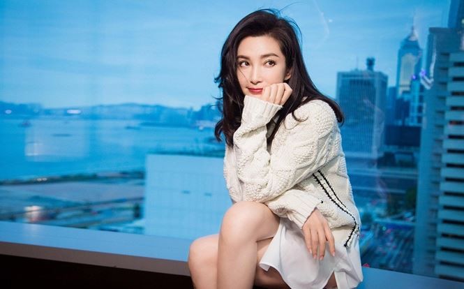 Sắc vóc quên tuổi của người đẹp U50 Lý Băng Băng ảnh 10