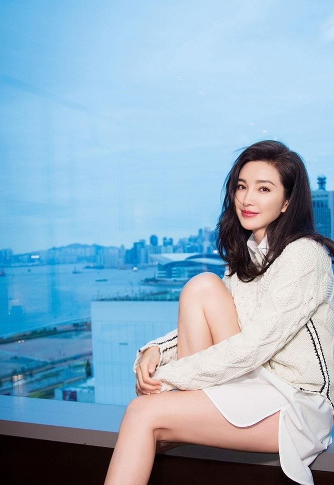 Sắc vóc quên tuổi của người đẹp U50 Lý Băng Băng ảnh 11