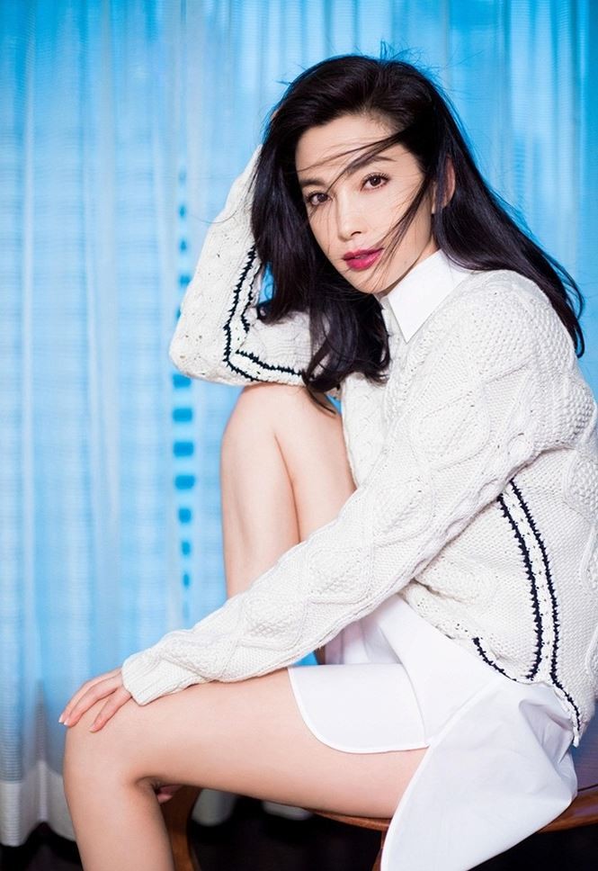 Sắc vóc quên tuổi của người đẹp U50 Lý Băng Băng ảnh 12