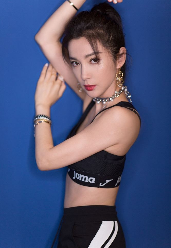 Sắc vóc quên tuổi của người đẹp U50 Lý Băng Băng ảnh 15