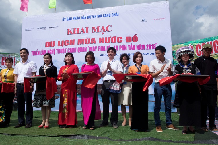 Xếp hàng xem mây pha lê trên ruộng bậc thang đang gây xôn xao ảnh 5