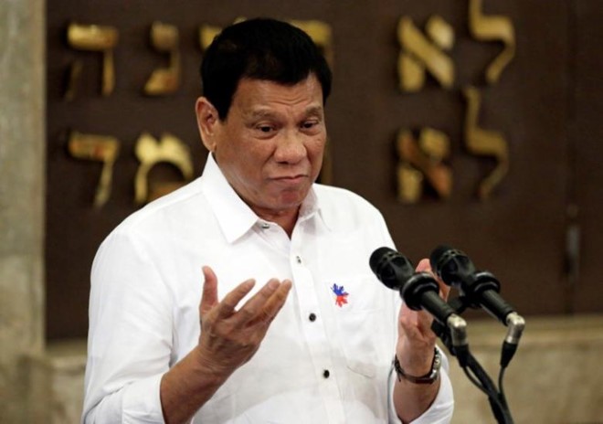 Duterte: Philippines sẽ không phản đối hành động của TQ ở Biển Đông ảnh 1