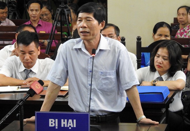 Vì sao đồng nghiệp thay đổi lời khai về bị cáo Hoàng Công Lương? ảnh 1