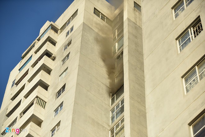 Cháy ở chung cư Fodacon, hàng trăm người tháo chạy ảnh 1