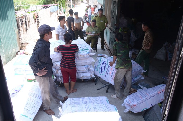 Hà Nội: Thu giữ, niêm phong hàng nghìn sản phẩm thanh kẹp giả mạo nhãn hiệu ảnh 5