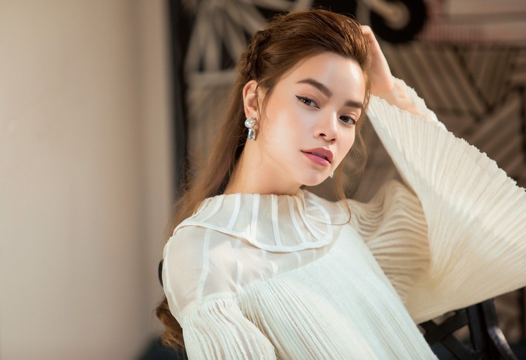 Trang điểm nữ tính, Sơn Tùng M-TP là nhân vật được chú ý nhất Internet ảnh 14