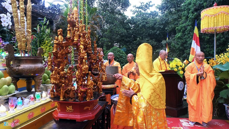 Phóng sinh ở Hà Nội, Sài Gòn, rước Phật tại Huế ngày Phật đản ảnh 15