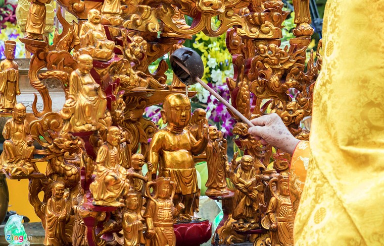 Phóng sinh ở Hà Nội, Sài Gòn, rước Phật tại Huế ngày Phật đản ảnh 16