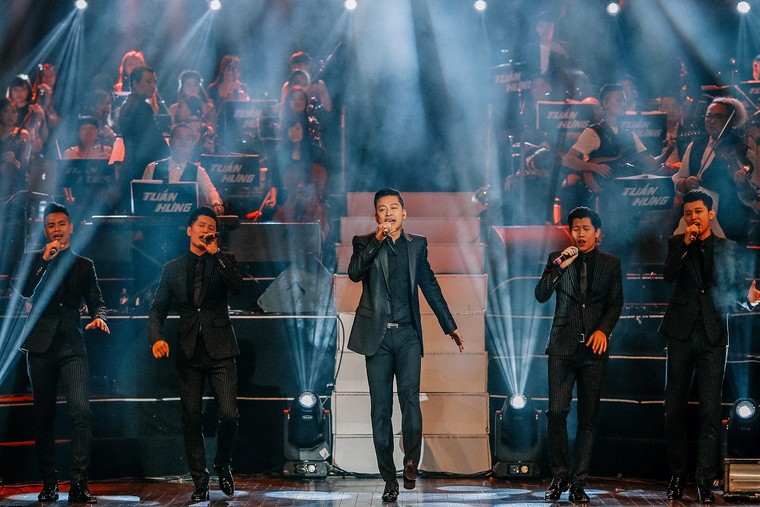 Liveshow Gửi ngàn lời yêu: Tuấn Hưng tiết lộ người thuần phục 'ngựa hoang' ảnh 1