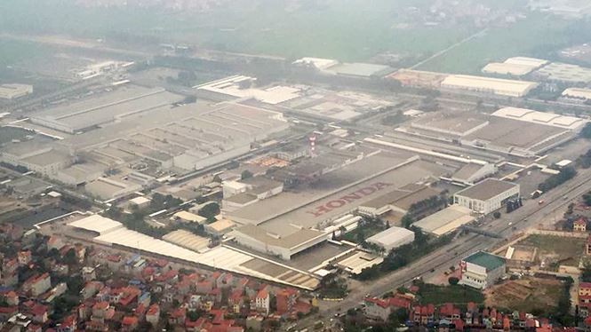 Doanh nghiệp kêu khó nhập khẩu xe ô tô ảnh 1