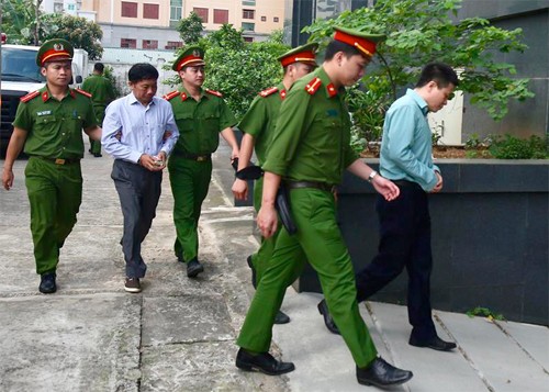 Ông Đinh La Thăng hầu toà trong phiên phúc thẩm ảnh 2