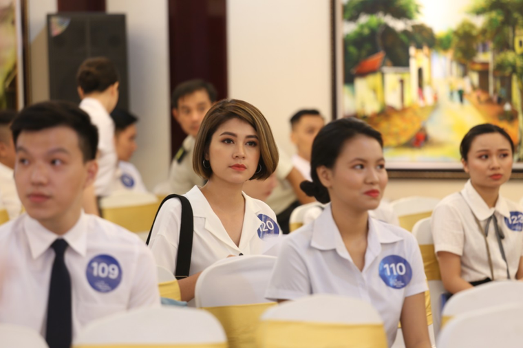 Hé lộ hình ảnh những tiếp viên đầu tiên của Bamboo Airways ảnh 4