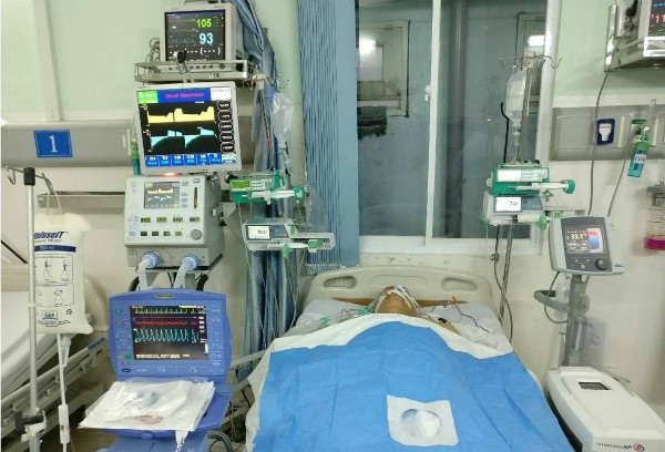 Nỗ lực giành lại tính mạng cho bệnh nhân chỉ còn 10% cơ hội sống ảnh 1