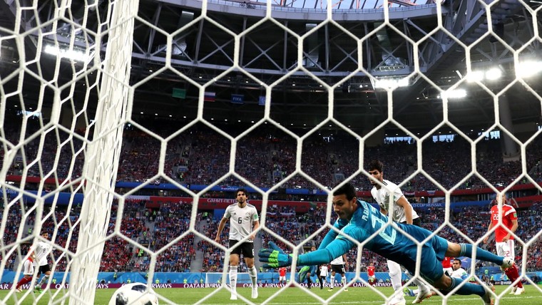 Salah ghi bàn nhưng không thể cứu Ai Cập khỏi thất bại trước Nga ảnh 2