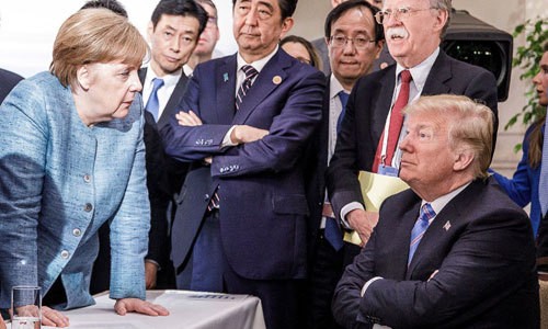 Nỗ lực lật đổ Merkel của những người ủng hộ Trump ảnh 3