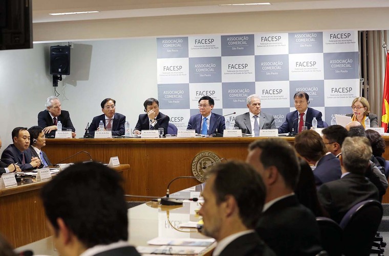 Phó Thủ tướng Vương Đình Huệ kêu gọi đầu tư thương mại tại trung tâm tài chính Nam Mỹ ảnh 1