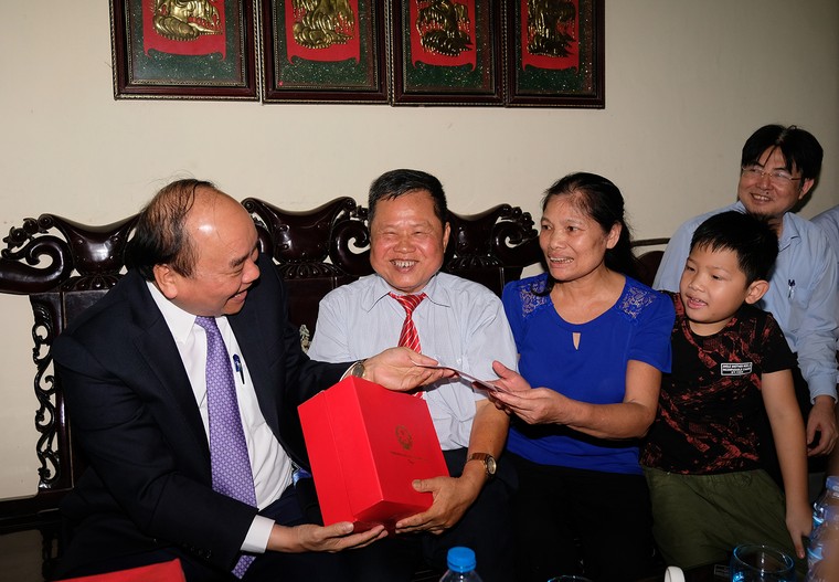 Không được quên những cống hiến, hy sinh của các thế hệ cha anh ảnh 8