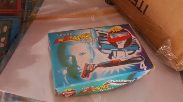 Đồ vàng mã cúng Rằm tháng Bảy đầy đủ cả Rolls-Royce và... 'sổ đỏ' ảnh 16