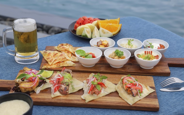 Thí sinh HHVN 2018: khám phá chuỗi nhà hàng đa phong cách tại Cocobay Đà Nẵng ảnh 8