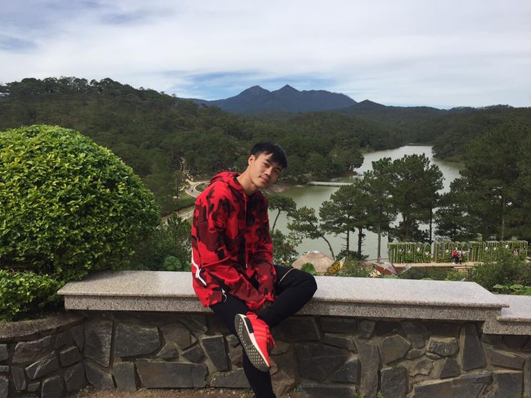 Cuộc sống đời thường của Văn Toàn sau sân cỏ ảnh 11