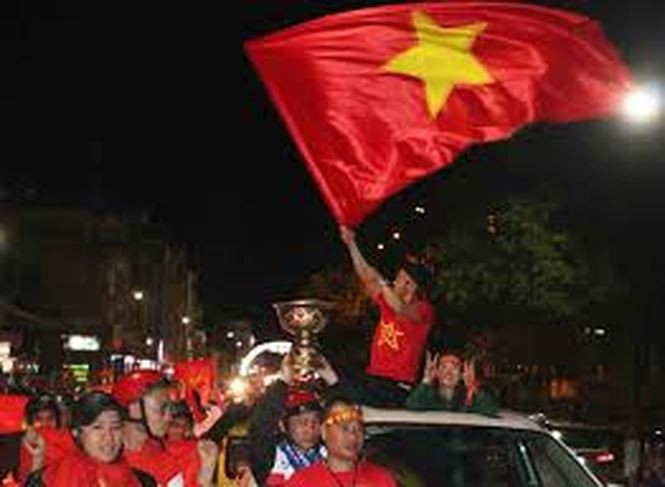 Hơn 1.000 cảnh sát Hà Nội chống đua trận bán kết Việt Nam-Hàn Quốc ảnh 1