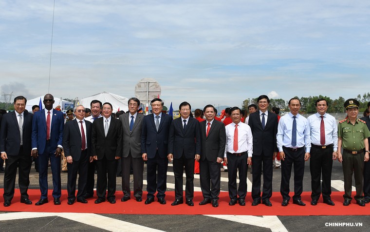 Phát lệnh thông xe tuyến cao tốc huyết mạch miền Trung ảnh 4