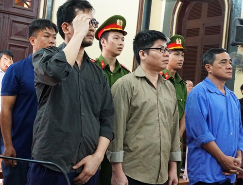 54 xe Rolls-Royce, Bentley được mang từ Mỹ về trái phép ảnh 1