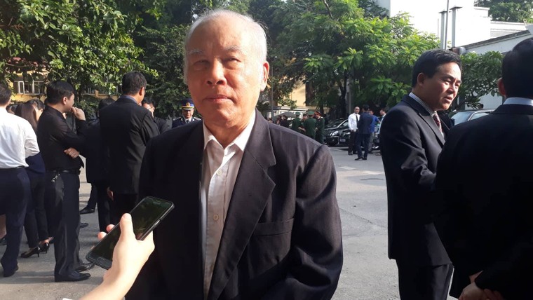 Món quà của Chủ tịch nước và vành khăn trắng ngày Quốc tang ảnh 2