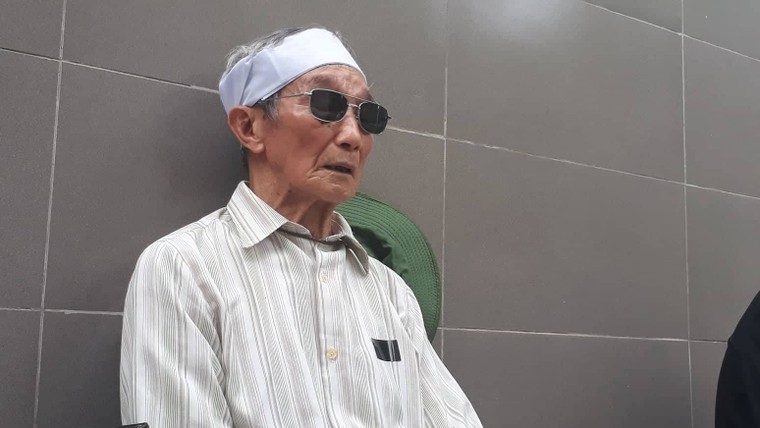 Món quà của Chủ tịch nước và vành khăn trắng ngày Quốc tang ảnh 1