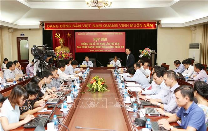 Hội nghị lần thứ tám BCH TƯ Đảng khóa XII diễn ra từ ngày 2-6/10 ảnh 2