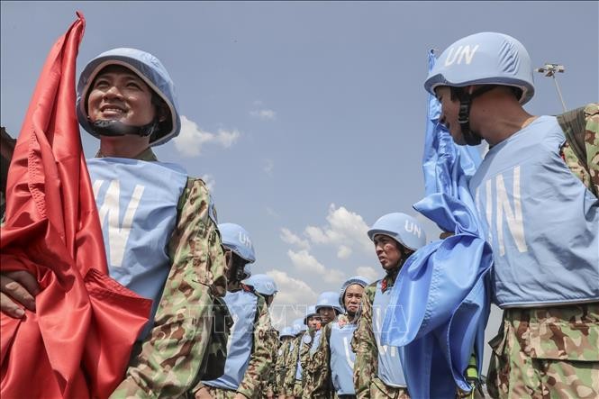 Những hình ảnh đầu tiên của các bác sĩ quân y Việt Nam tại Nam Sudan ảnh 4