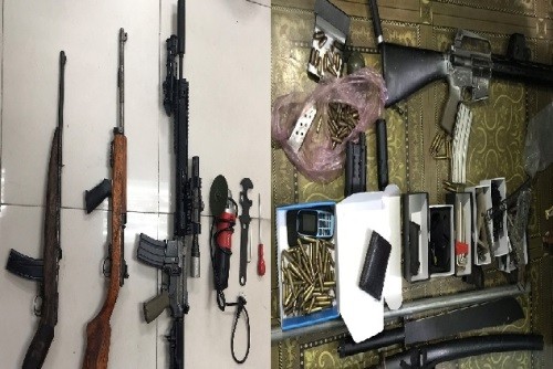 Hai thanh niên bị bắt cùng 6 khẩu súng, cả trăm viên đạn ảnh 1